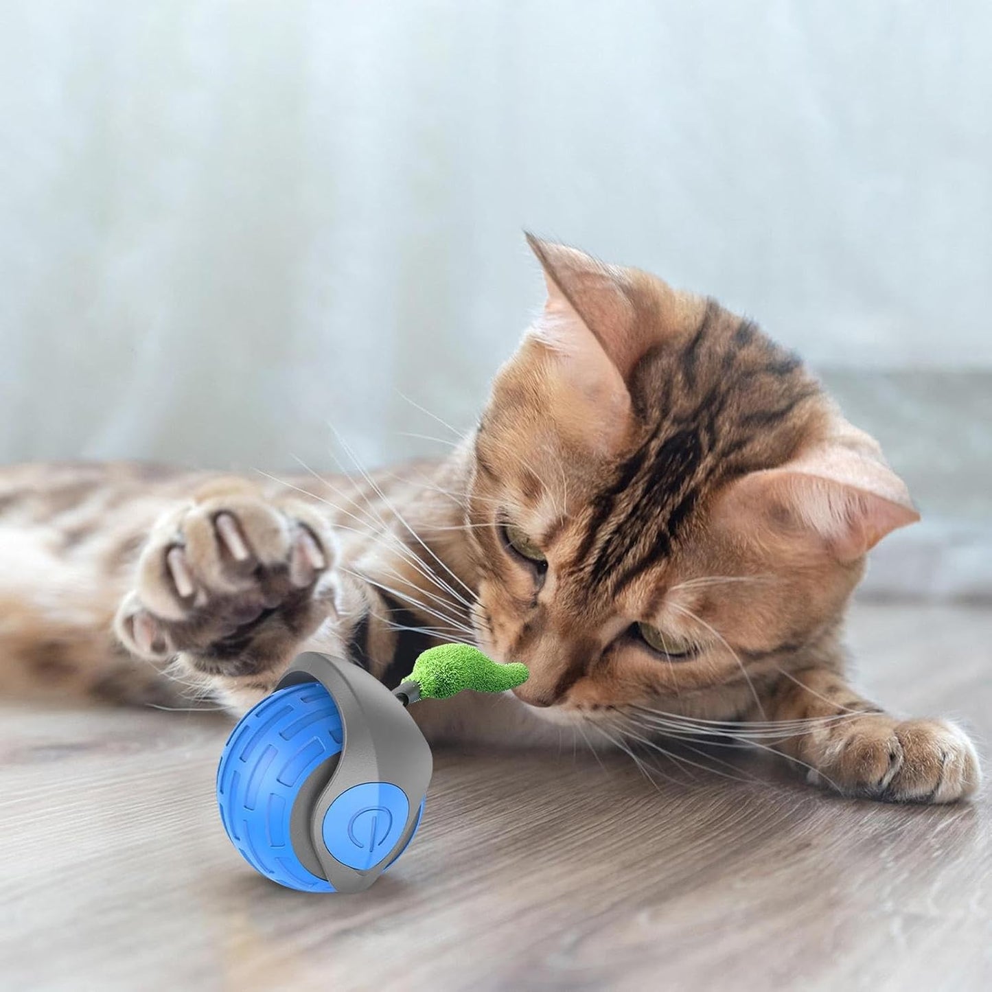 Speedy cat tower toy — 3-level spinner toy for cats